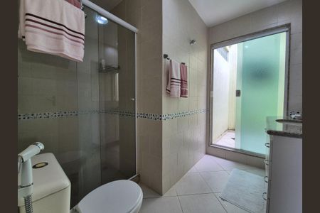 Casa de condomínio à venda com 400m², 4 quartos e 2 vagasBanheiro da Suíte 3