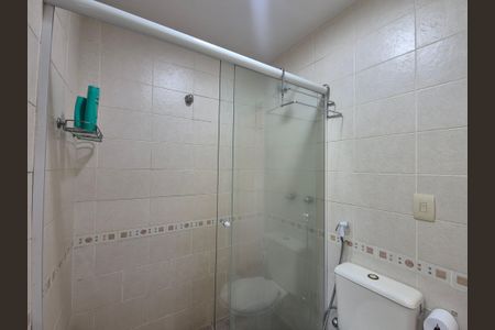 Casa de condomínio à venda com 400m², 4 quartos e 2 vagasBanheiro da Suíte 2