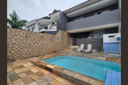 Casa de condomínio à venda com 400m², 4 quartos e 2 vagasÁrea externa