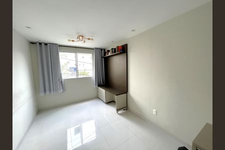 Sala de apartamento para alugar com 2 quartos, 40m² em Cascadura, Rio de Janeiro