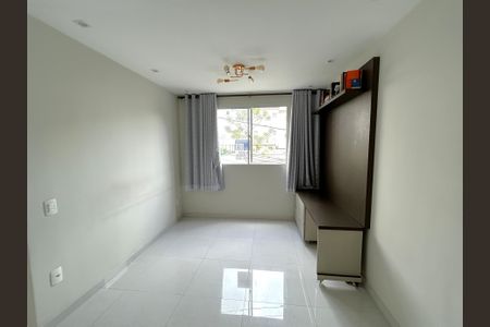 Sala de apartamento para alugar com 2 quartos, 40m² em Cascadura, Rio de Janeiro
