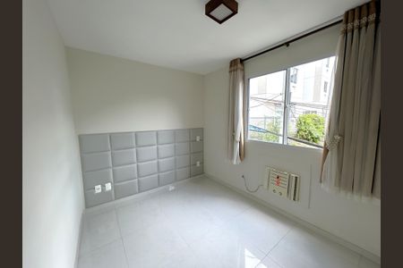 Quarto 1 de apartamento para alugar com 2 quartos, 40m² em Cascadura, Rio de Janeiro
