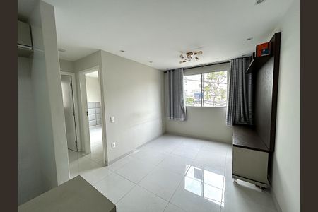 Sala de apartamento para alugar com 2 quartos, 40m² em Cascadura, Rio de Janeiro
