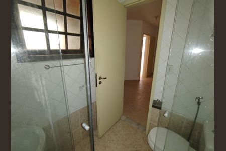 Casa de condomínio à venda com 172m², 3 quartos e 2 vagas Casa de condomínio à venda com 172m², 3 quartos e 2 vagasBanheiro Suite 1