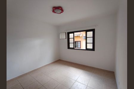 Casa de condomínio à venda com 172m², 3 quartos e 2 vagas Casa de condomínio à venda com 172m², 3 quartos e 2 vagasQuarto 2