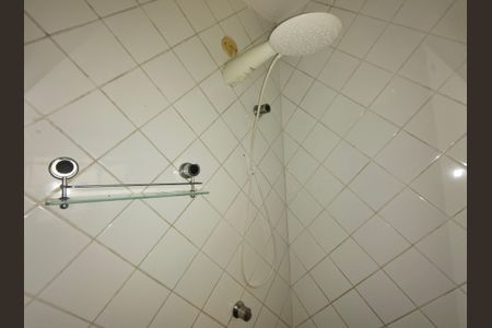 Casa de condomínio à venda com 172m², 3 quartos e 2 vagas Casa de condomínio à venda com 172m², 3 quartos e 2 vagasBanheiro Suite 1