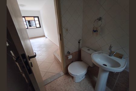 Casa de condomínio à venda com 172m², 3 quartos e 2 vagas Casa de condomínio à venda com 172m², 3 quartos e 2 vagasBanheiro Social