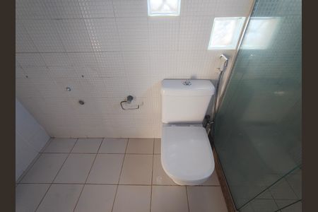 Casa de condomínio à venda com 172m², 3 quartos e 2 vagas Casa de condomínio à venda com 172m², 3 quartos e 2 vagasBanheiro Terraço