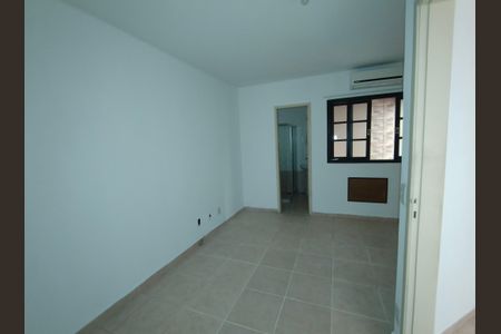 Casa de condomínio à venda com 172m², 3 quartos e 2 vagas Casa de condomínio à venda com 172m², 3 quartos e 2 vagasQuarto 1 - Suite