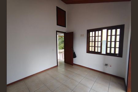 Casa de condomínio à venda com 172m², 3 quartos e 2 vagas Casa de condomínio à venda com 172m², 3 quartos e 2 vagasQuarto / Sala