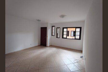 Casa de condomínio à venda com 172m², 3 quartos e 2 vagas Casa de condomínio à venda com 172m², 3 quartos e 2 vagasSala