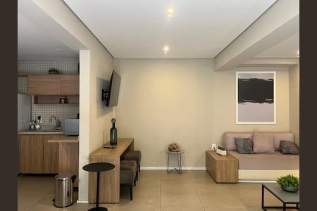 Apartamento à venda com 26m², 1 quarto e sem vaga Apartamento à venda com 26m², 1 quarto e sem vagaÁrea comum - Salão de festas