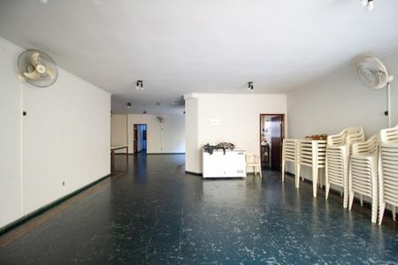 Apartamento para alugar com 125m², 3 quartos e 2 vagas Apartamento para alugar com 125m², 3 quartos e 2 vagasÁrea comum - Salão de festas