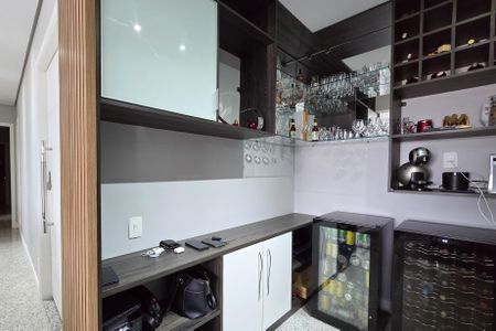 Apartamento à venda com 180m², 4 quartos e 3 vagasSala