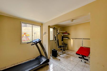 Apartamento à venda com 74m², 3 quartos e 1 vaga Apartamento à venda com 74m², 3 quartos e 1 vagaÁrea comum - Academia