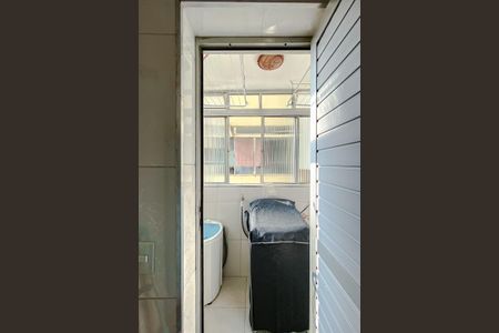 Apartamento à venda com 74m², 3 quartos e 1 vaga Apartamento à venda com 74m², 3 quartos e 1 vagaBanheiro de serviço