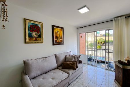 Apartamento à venda com 74m², 3 quartos e 1 vaga Apartamento à venda com 74m², 3 quartos e 1 vagaSala