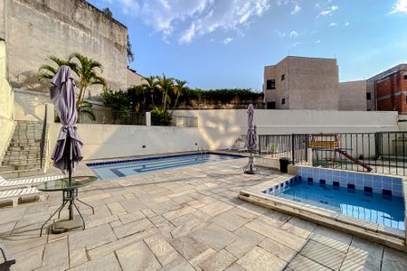 Apartamento à venda com 74m², 3 quartos e 1 vaga Apartamento à venda com 74m², 3 quartos e 1 vagaÁrea comum - Piscina