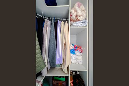 Apartamento à venda com 74m², 3 quartos e 1 vaga Apartamento à venda com 74m², 3 quartos e 1 vagaSuíte