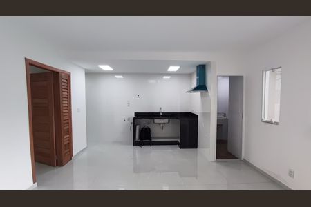 Casa de condomínio para alugar com 78m², 1 quarto e 2 vagas Casa de condomínio para alugar com 78m², 1 quarto e 2 vagasSala/Cozinha