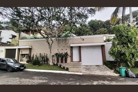 Casa de condomínio para alugar com 78m², 1 quarto e 2 vagas Casa de condomínio para alugar com 78m², 1 quarto e 2 vagasFachada