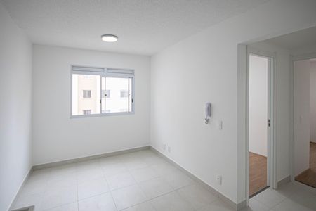 Sala/Cozinha de apartamento para alugar com 2 quartos, 32m² em Parque Novo Mundo, São Paulo