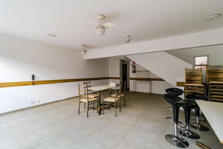 Casa de condomínio à venda com 180m², 3 quartos e 2 vagas Casa de condomínio à venda com 180m², 3 quartos e 2 vagasÁrea comum - Salão de festas