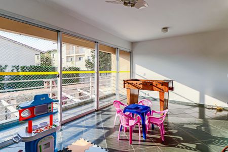 Casa de condomínio à venda com 180m², 3 quartos e 2 vagas Casa de condomínio à venda com 180m², 3 quartos e 2 vagasÁrea comum - Brinquedoteca