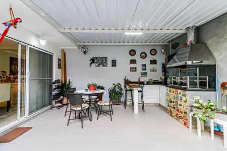 Casa de condomínio à venda com 180m², 3 quartos e 2 vagas Casa de condomínio à venda com 180m², 3 quartos e 2 vagasEspaço gourmet