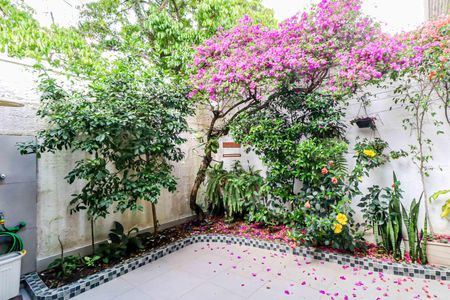 Casa de condomínio à venda com 180m², 3 quartos e 2 vagas Casa de condomínio à venda com 180m², 3 quartos e 2 vagasJardim