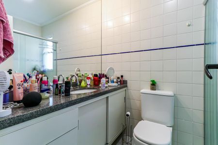 Casa de condomínio à venda com 180m², 3 quartos e 2 vagas Casa de condomínio à venda com 180m², 3 quartos e 2 vagasBanheiro social