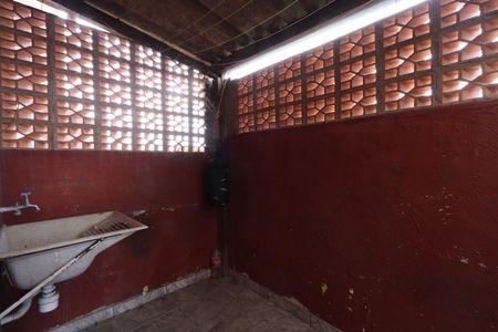 Casa para alugar com 60m², 2 quartos e sem vagaÁrea de Serviço