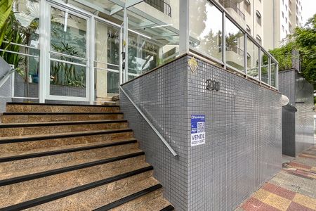 Apartamento à venda com 143m², 3 quartos e 2 vagasFachada