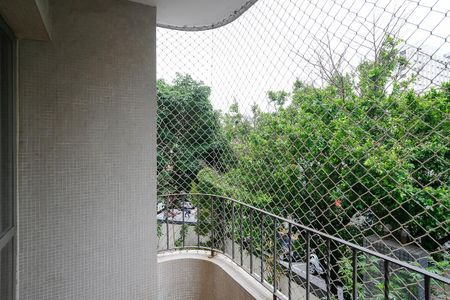 Apartamento à venda com 143m², 3 quartos e 2 vagasVaranda