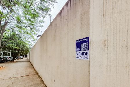 Apartamento à venda com 70m², 3 quartos e 2 vagas Apartamento à venda com 70m², 3 quartos e 2 vagasFachada -Plaquinha