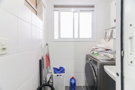 Apartamento à venda com 70m², 3 quartos e 2 vagas Apartamento à venda com 70m², 3 quartos e 2 vagasCozinha e Área de Serviço