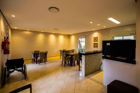 Apartamento à venda com 70m², 3 quartos e 2 vagas Apartamento à venda com 70m², 3 quartos e 2 vagasÁrea comum - Salão de festas