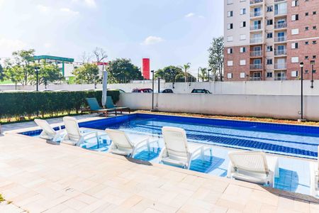 Apartamento à venda com 70m², 3 quartos e 2 vagas Apartamento à venda com 70m², 3 quartos e 2 vagasÁrea comum - Piscina