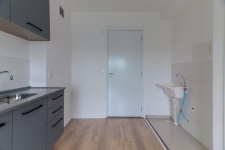 Apartamento à venda com 27m², 1 quarto e sem vaga Apartamento à venda com 27m², 1 quarto e sem vagaCozinha e Área de Serviço