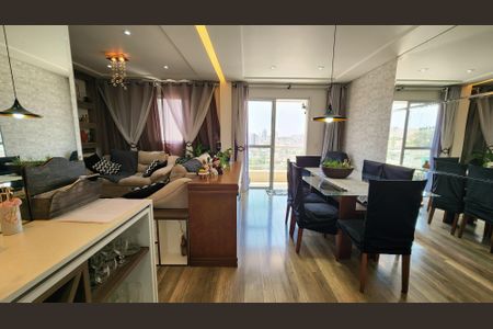 Apartamento à venda com 77m², 2 quartos e 1 vaga Apartamento à venda com 77m², 2 quartos e 1 vagaSala