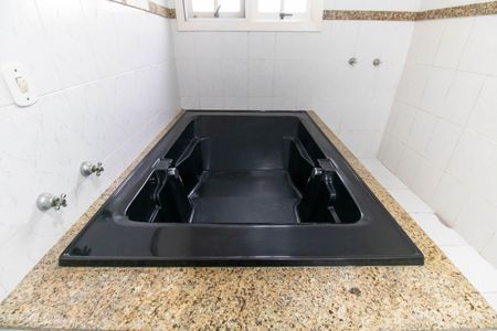 Casa à venda com 247m², 3 quartos e 5 vagas Casa à venda com 247m², 3 quartos e 5 vagasBanheiro da Suíte 3