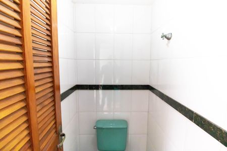 Casa à venda com 247m², 3 quartos e 5 vagas Casa à venda com 247m², 3 quartos e 5 vagasBanheiro Externo