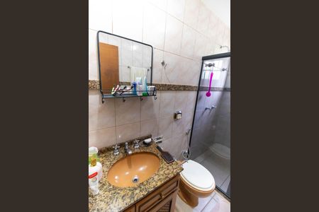 Casa à venda com 247m², 3 quartos e 5 vagas Casa à venda com 247m², 3 quartos e 5 vagasBanheiro da Suíte 2