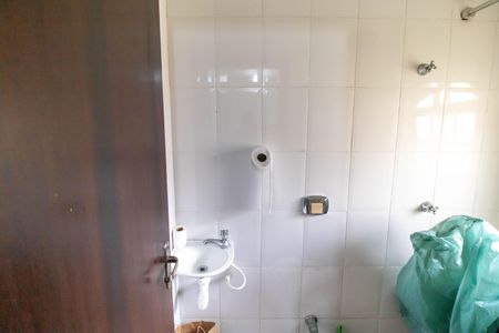 Casa à venda com 247m², 3 quartos e 5 vagas Casa à venda com 247m², 3 quartos e 5 vagasBanheiro de serviço