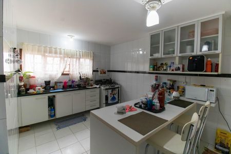 Casa à venda com 247m², 3 quartos e 5 vagas Casa à venda com 247m², 3 quartos e 5 vagasCozinha