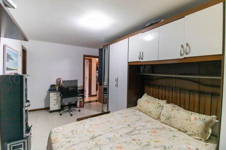 Casa à venda com 247m², 3 quartos e 5 vagas Casa à venda com 247m², 3 quartos e 5 vagasSuíte 3