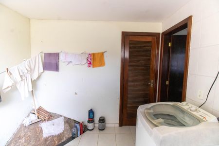 Casa à venda com 247m², 3 quartos e 5 vagas Casa à venda com 247m², 3 quartos e 5 vagasÁrea de Serviço