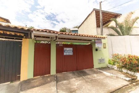 Casa à venda com 247m², 3 quartos e 5 vagas Casa à venda com 247m², 3 quartos e 5 vagasFachada