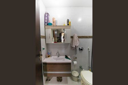 Casa à venda com 247m², 3 quartos e 5 vagas Casa à venda com 247m², 3 quartos e 5 vagasBanheiro da Suíte 1