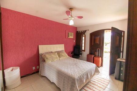 Casa à venda com 247m², 3 quartos e 5 vagas Casa à venda com 247m², 3 quartos e 5 vagasSuíte 2